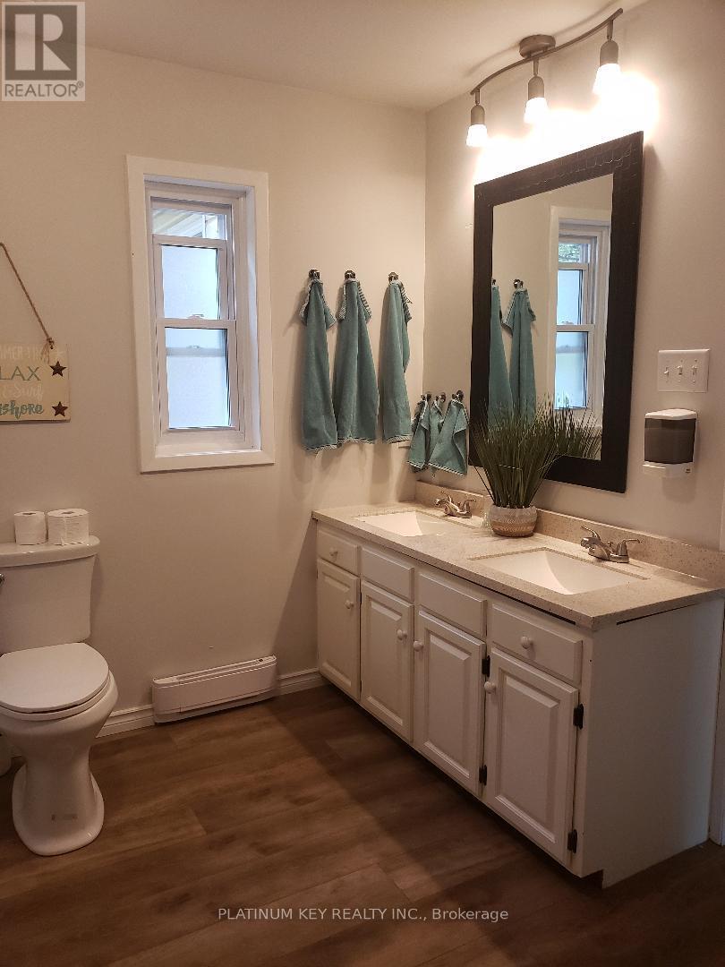 5409 Oak Avenue, Lambton Shores, Ontario  N0N 1J0 - Photo 10 - X12728266