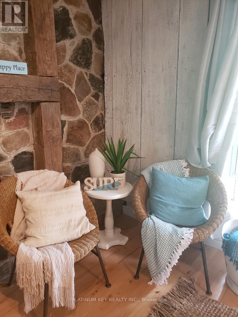 5409 Oak Avenue, Lambton Shores, Ontario  N0N 1J0 - Photo 14 - X12728266