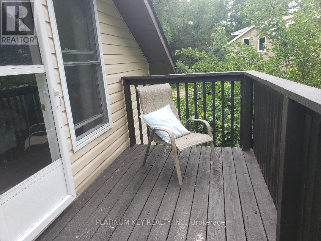 5409 Oak Avenue, Lambton Shores, Ontario  N0N 1J0 - Photo 16 - X12728266