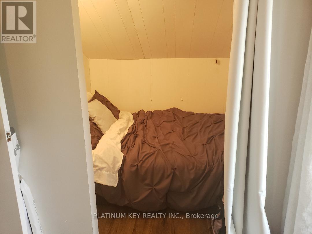 5409 Oak Avenue, Lambton Shores, Ontario  N0N 1J0 - Photo 18 - X12728266