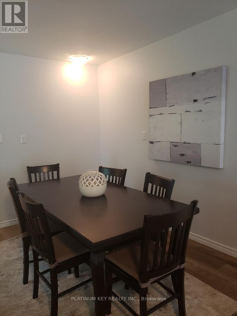 5409 Oak Avenue, Lambton Shores, Ontario  N0N 1J0 - Photo 6 - X12728266