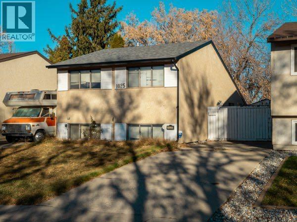 1025 St David Road N, Lethbridge, Alberta  T1H 5A5 - Photo 2 - A2272095