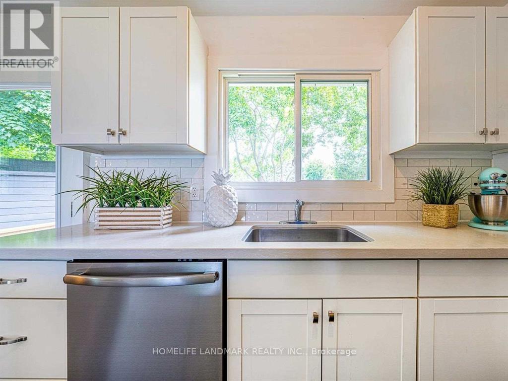 851 Lake Drive E, Georgina, Ontario L0E 1L0 - Photo 24 - N12603344