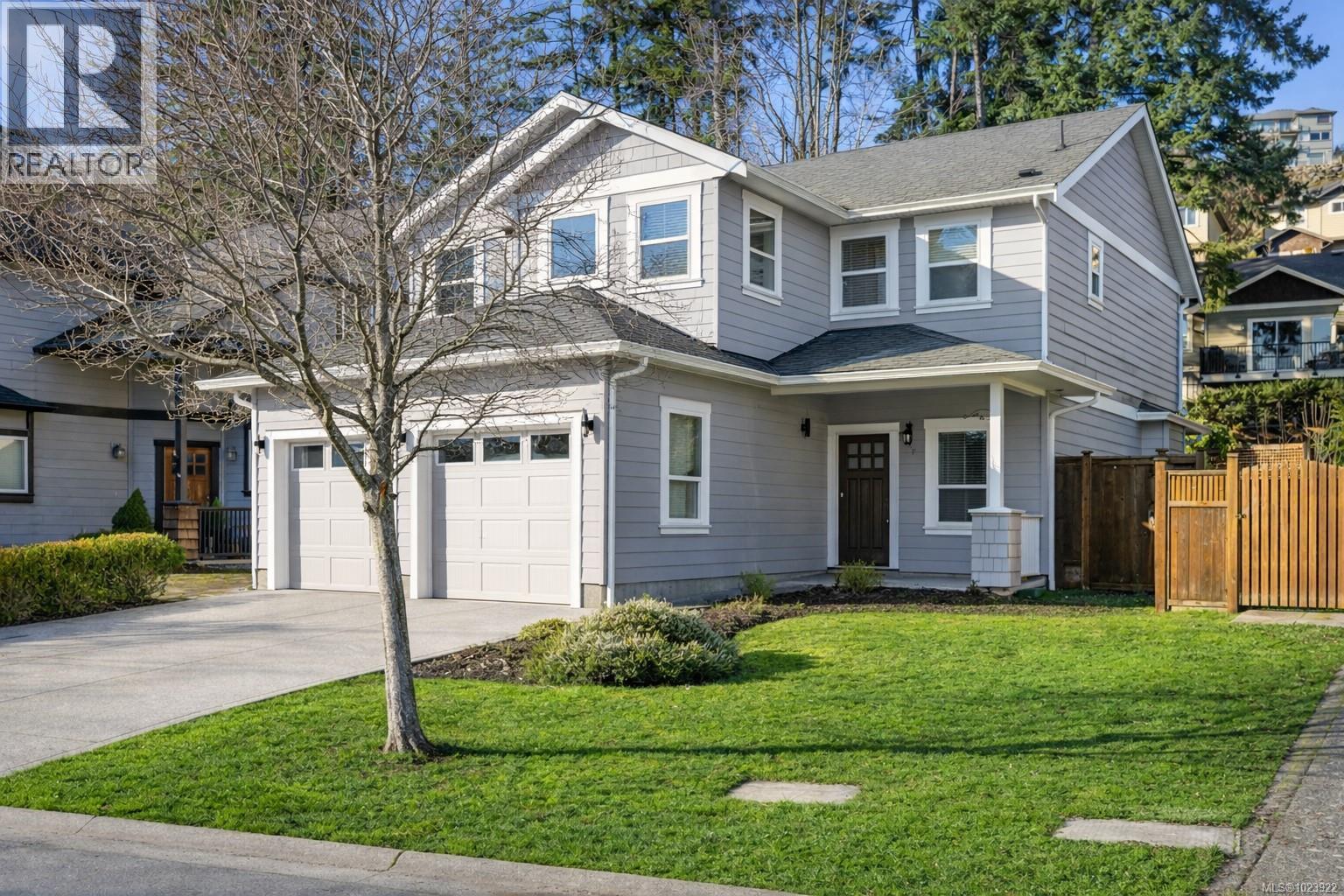 38 DeGoutiere Pl, View Royal, British Columbia