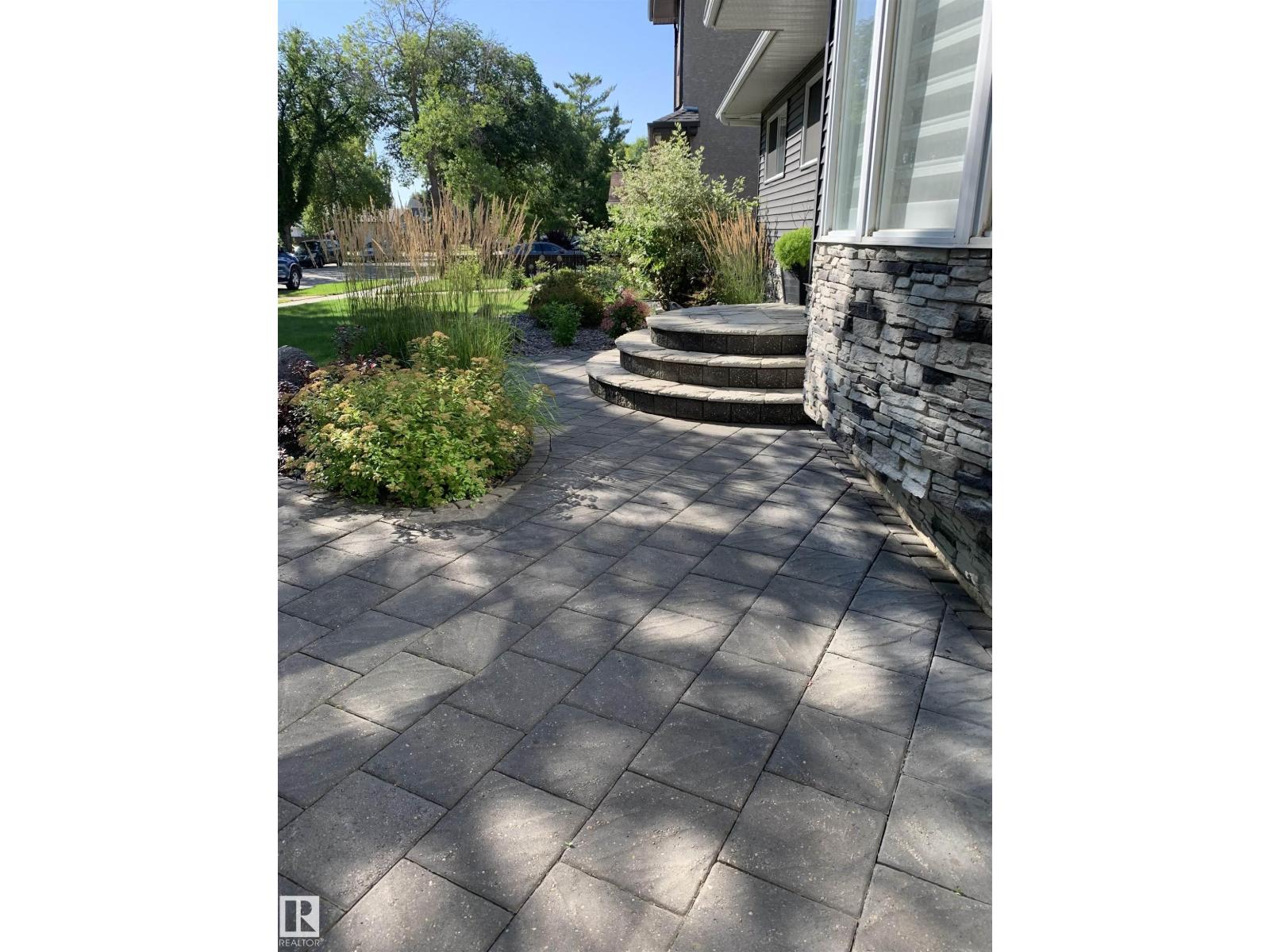 9616 154 St Nw, Edmonton, Alberta  T5P 2G1 - Photo 2 - E4471056