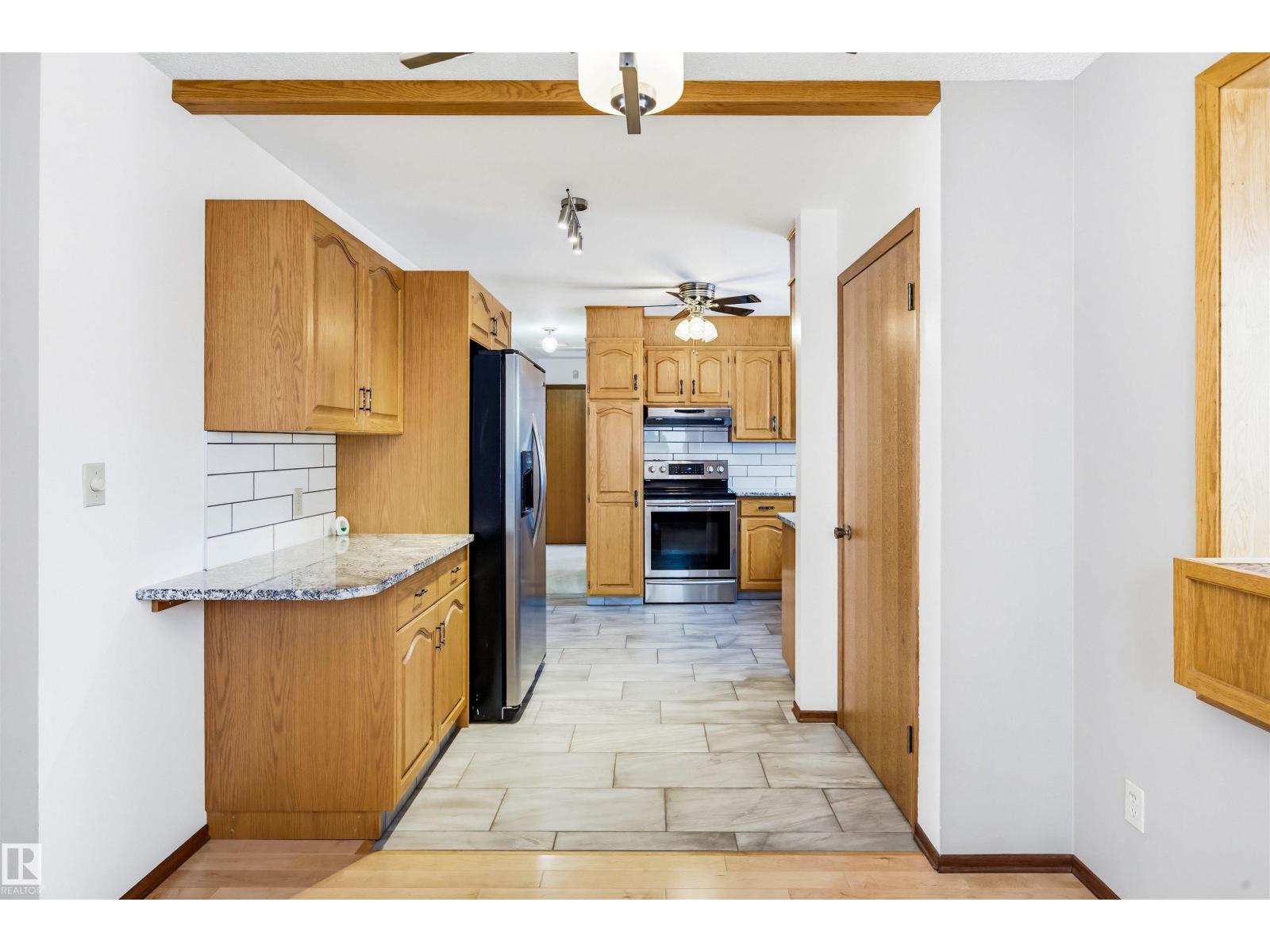 9616 154 St Nw, Edmonton, Alberta  T5P 2G1 - Photo 8 - E4471056