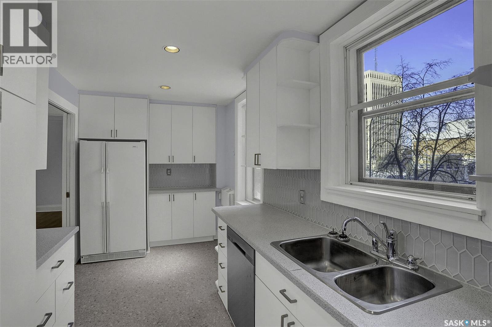 #209 2305 Victoria Avenue, Regina, Saskatchewan  S4P 0S7 - Photo 16 - SK027228