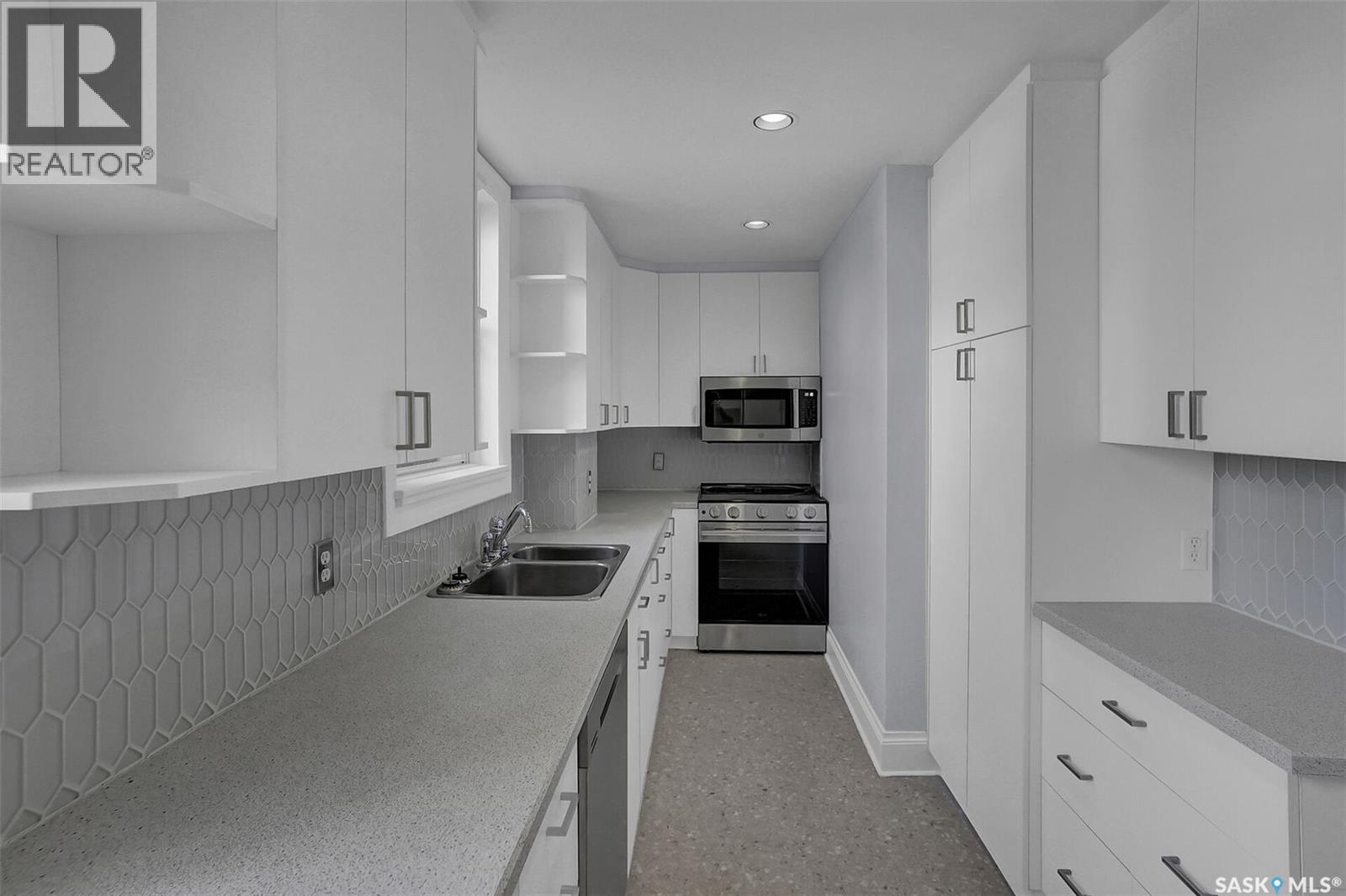 #209 2305 Victoria Avenue, Regina, Saskatchewan  S4P 0S7 - Photo 13 - SK027228