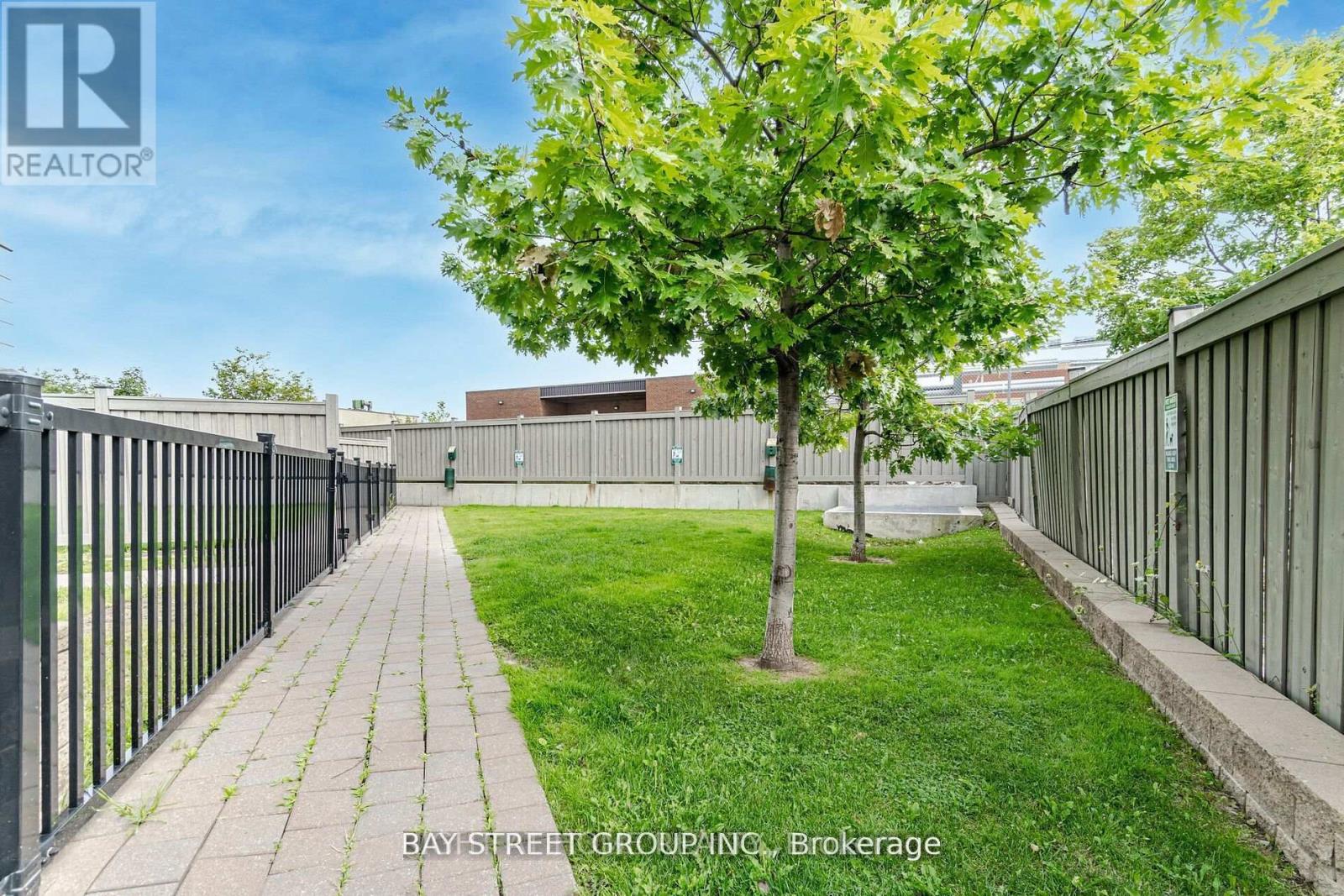 616 - 24 Woodstream Boulevard W, Vaughan, Ontario  L4L 8C4 - Photo 26 - N12728284