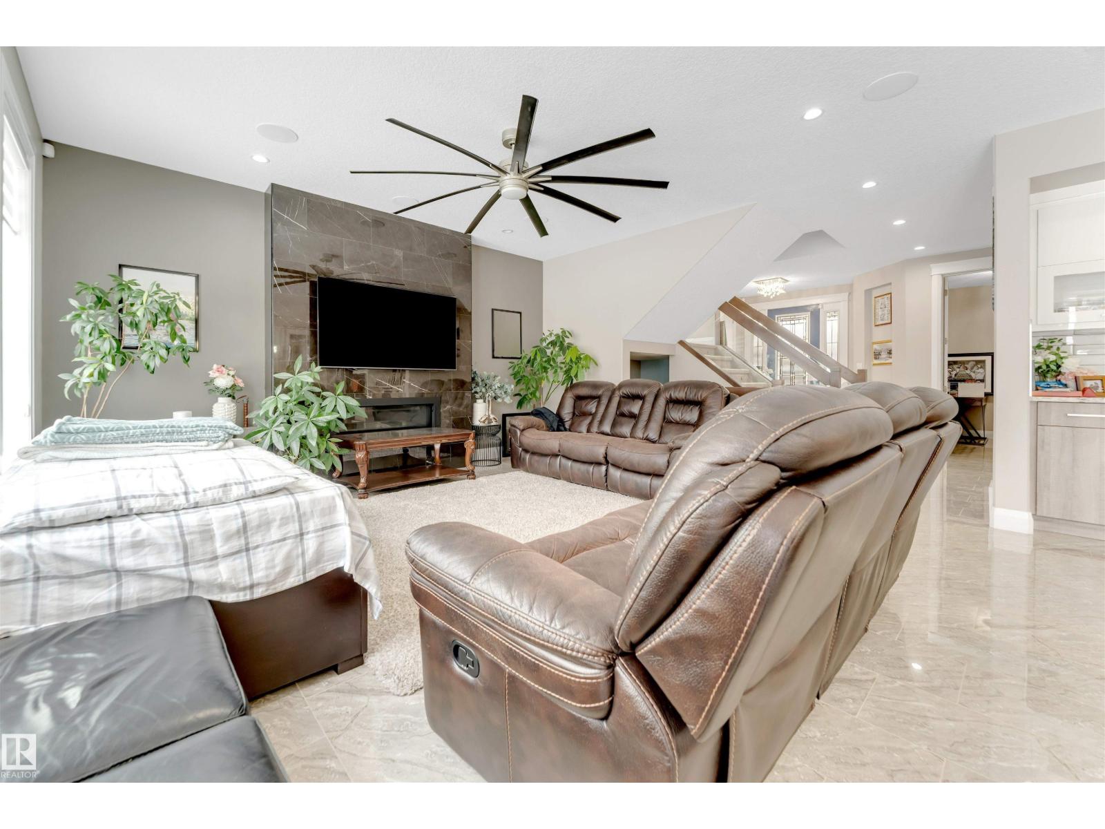 2029 89b St Sw, Edmonton, Alberta  T6X 0R9 - Photo 11 - E4471059