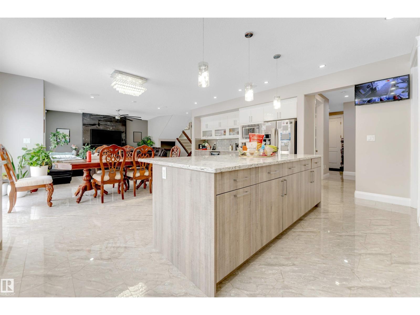 2029 89b St Sw, Edmonton, Alberta  T6X 0R9 - Photo 7 - E4471059