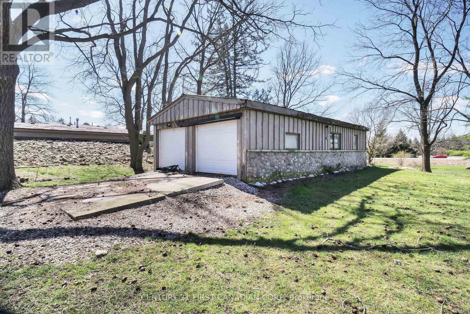 23992 Denfield Road, Middlesex Centre, Ontario  N0M 1P0 - Photo 10 - X12728304