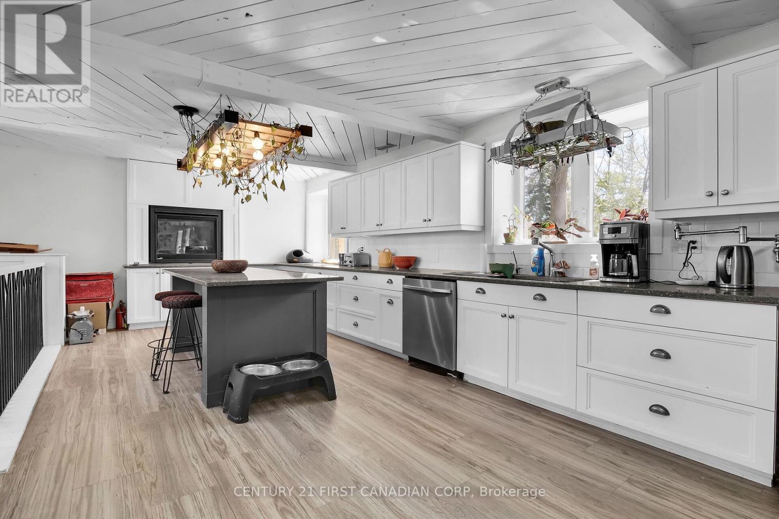 23992 Denfield Road, Middlesex Centre, Ontario  N0M 1P0 - Photo 27 - X12728304