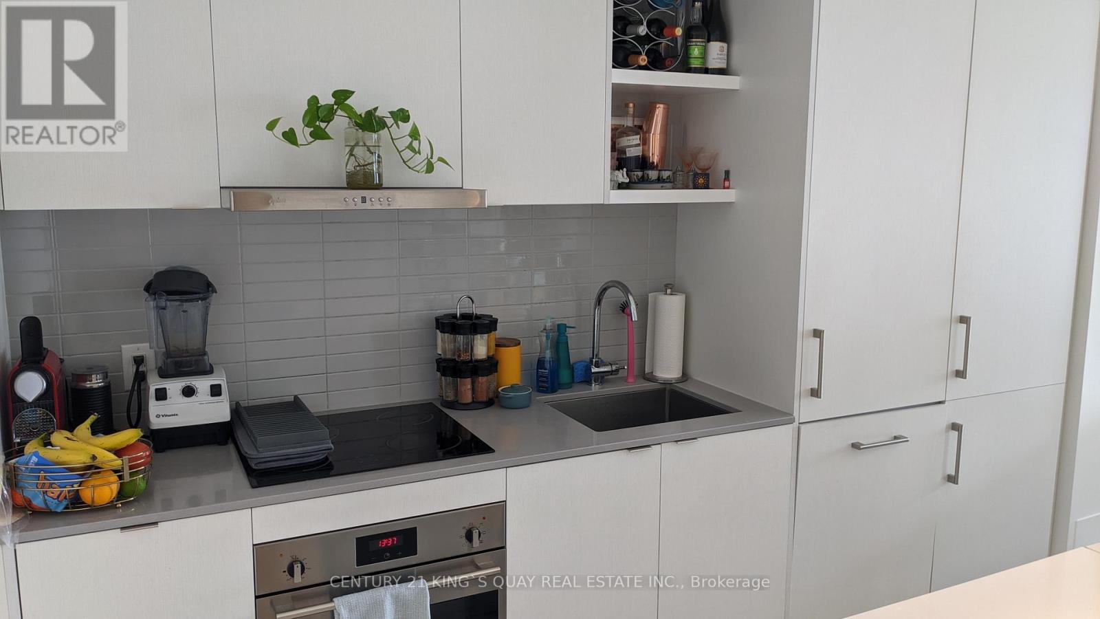 3609-88 Harbour Street, Toronto, Ontario  M5J 1B7 - Photo 3 - C12728286