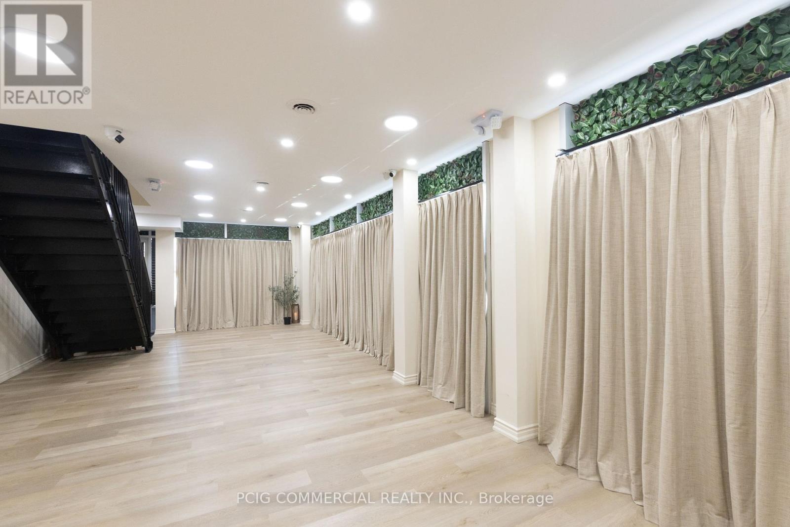 F01 - 101 Lebovic Avenue, Toronto, Ontario  M1L 0J2 - Photo 13 - E12728296