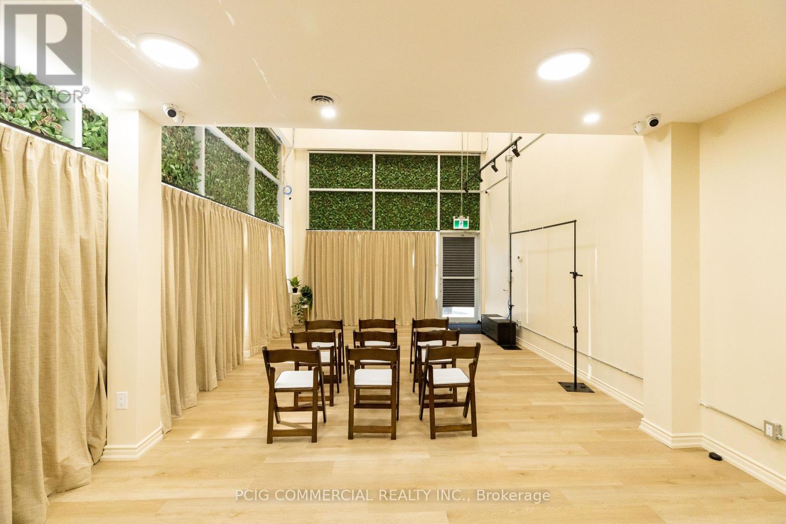 F01 - 101 Lebovic Avenue, Toronto, Ontario  M1L 0J2 - Photo 4 - E12728296