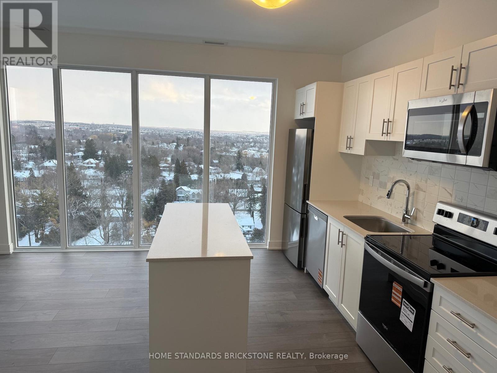 B1404-715 Davis Drive, Newmarket, Ontario  L3Y 0J2 - Photo 2 - N12728298