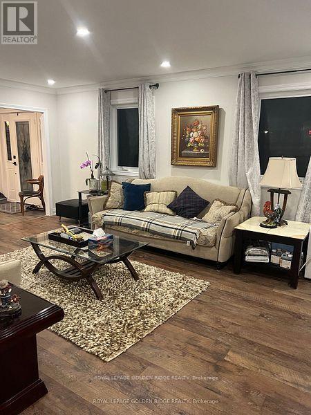 15482 Leslie Street, Aurora, Ontario  L4G 7C4 - Photo 4 - N12728300