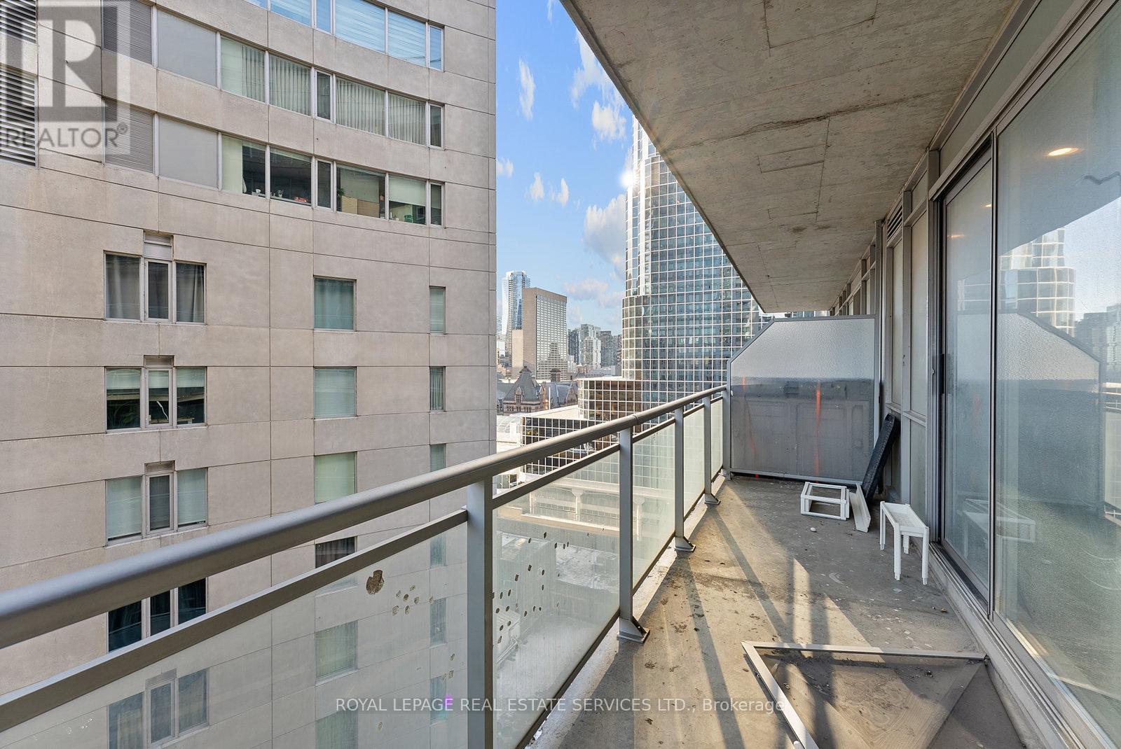 1606 - 220 Victoria Street, Toronto, Ontario  M5B 2R6 - Photo 25 - C12607354