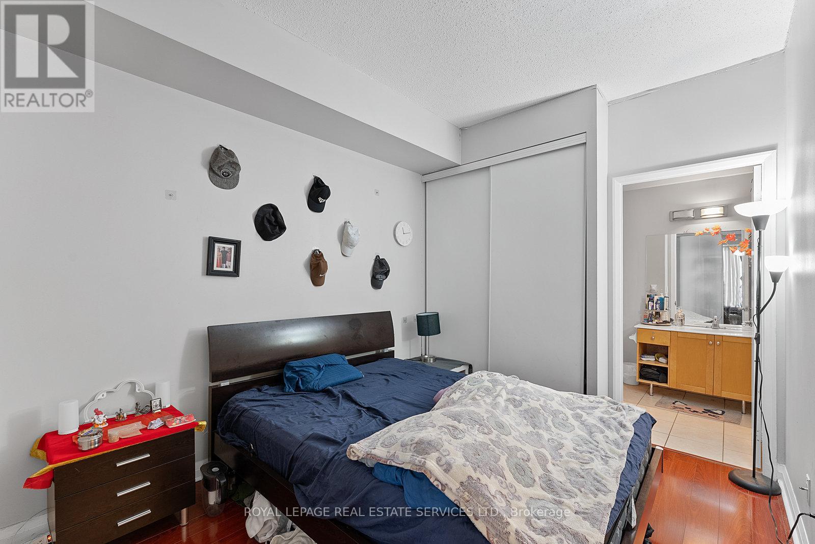 1606 - 220 Victoria Street, Toronto, Ontario  M5B 2R6 - Photo 16 - C12607354