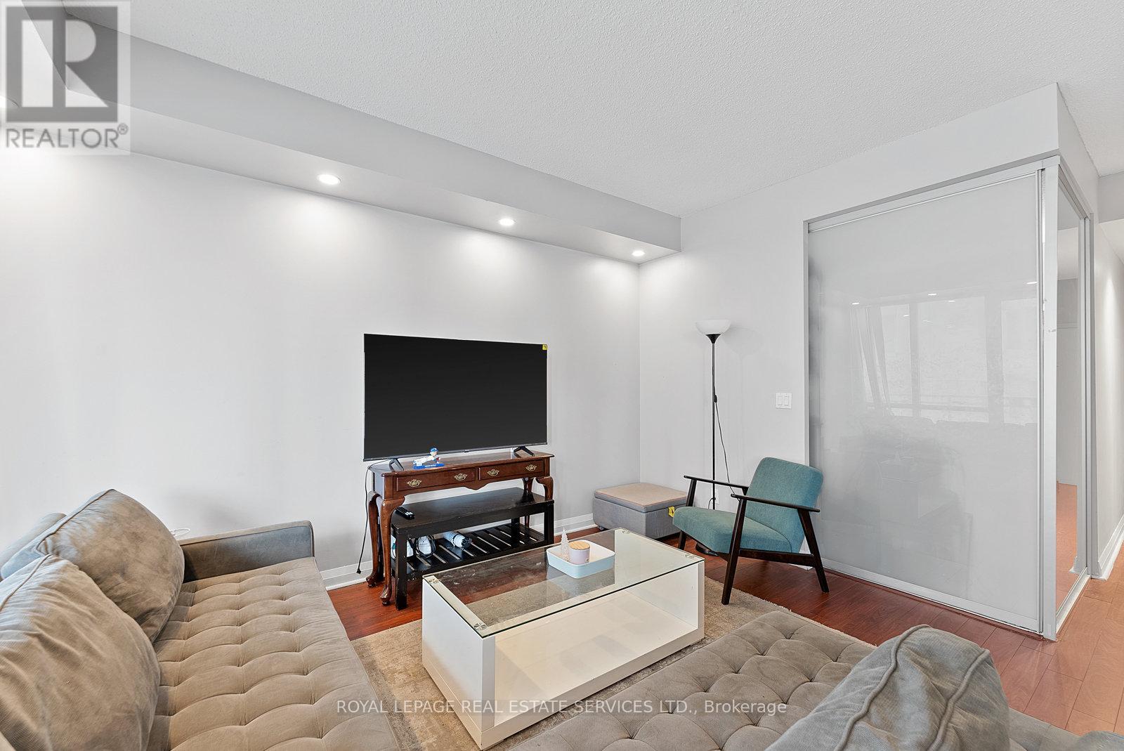 1606 - 220 Victoria Street, Toronto, Ontario  M5B 2R6 - Photo 5 - C12607354