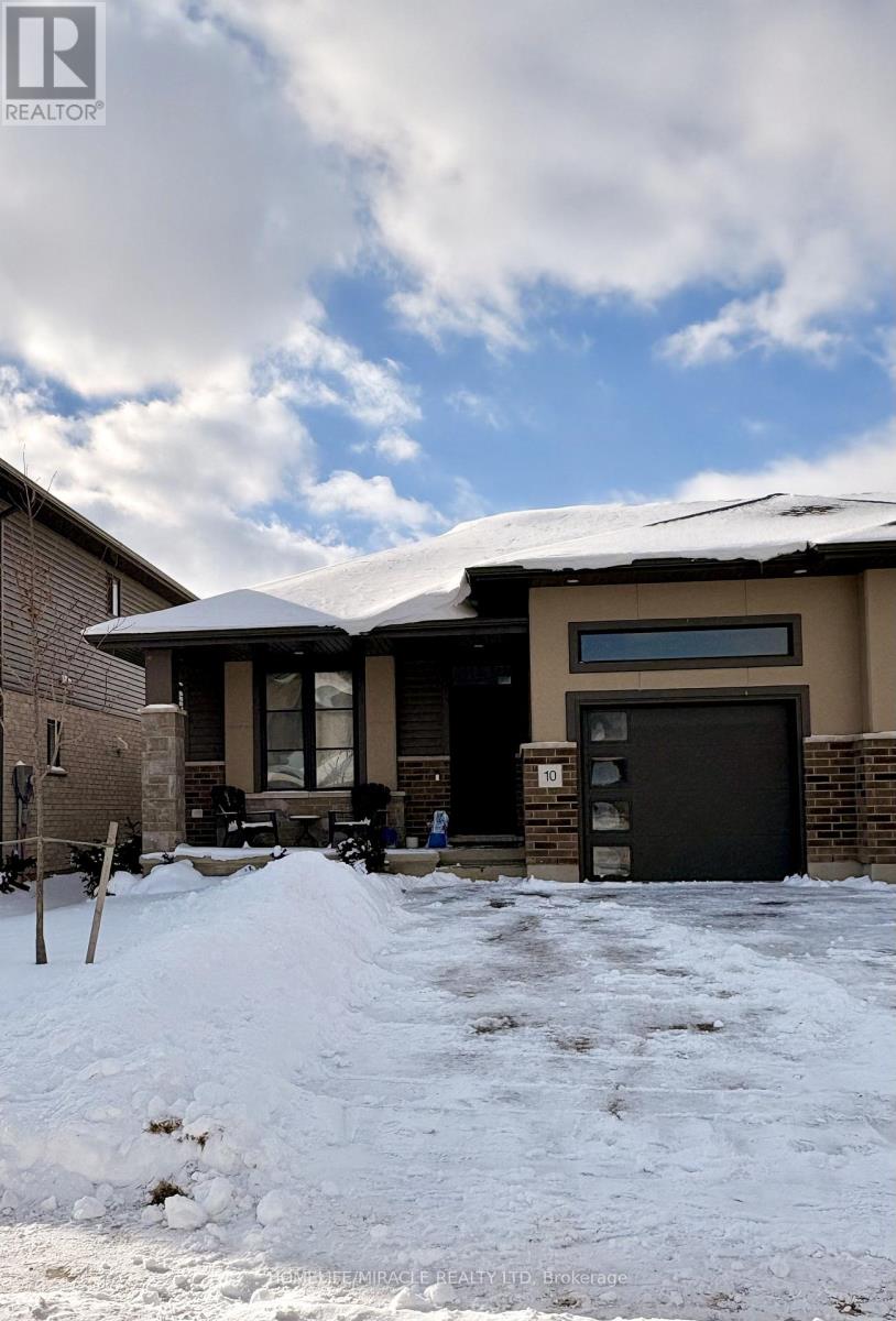 10 Martin Street, Tillsonburg, Ontario  N4G 0K8 - Photo 2 - X12728288