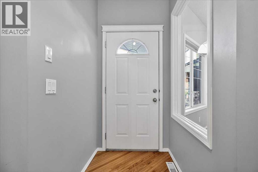 157 Wentworth Park Sw, Calgary, Alberta  T3H 5B3 - Photo 5 - A2280692