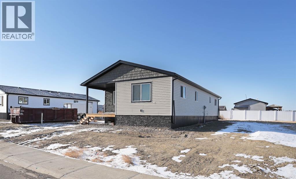 98 Meadowplace Drive, Brooks, Alberta  T1R 0W8 - Photo 3 - A2281615