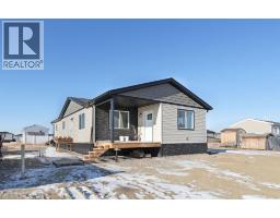 98 Meadowplace Drive, Brooks, Alberta