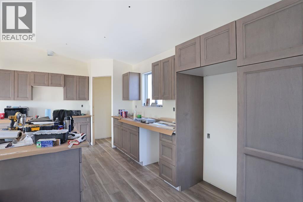 98 Meadowplace Drive, Brooks, Alberta  T1R 0W8 - Photo 5 - A2281615