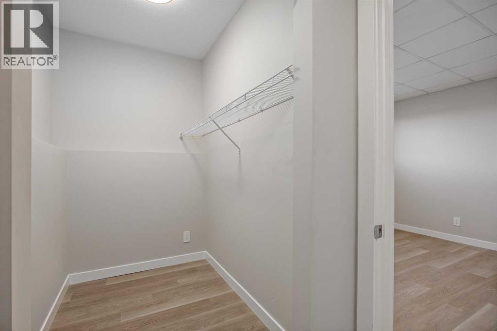 57 Luxstone Crescent Sw, Airdrie, Alberta  T4B 2W7 - Photo 32 - A2281014