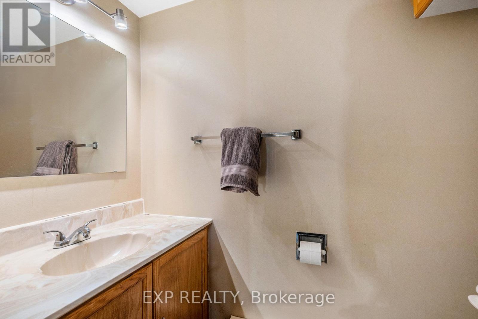 309 - 316 Savard Avenue, Ottawa, Ontario  K1L 7S2 - Photo 11 - X12728314