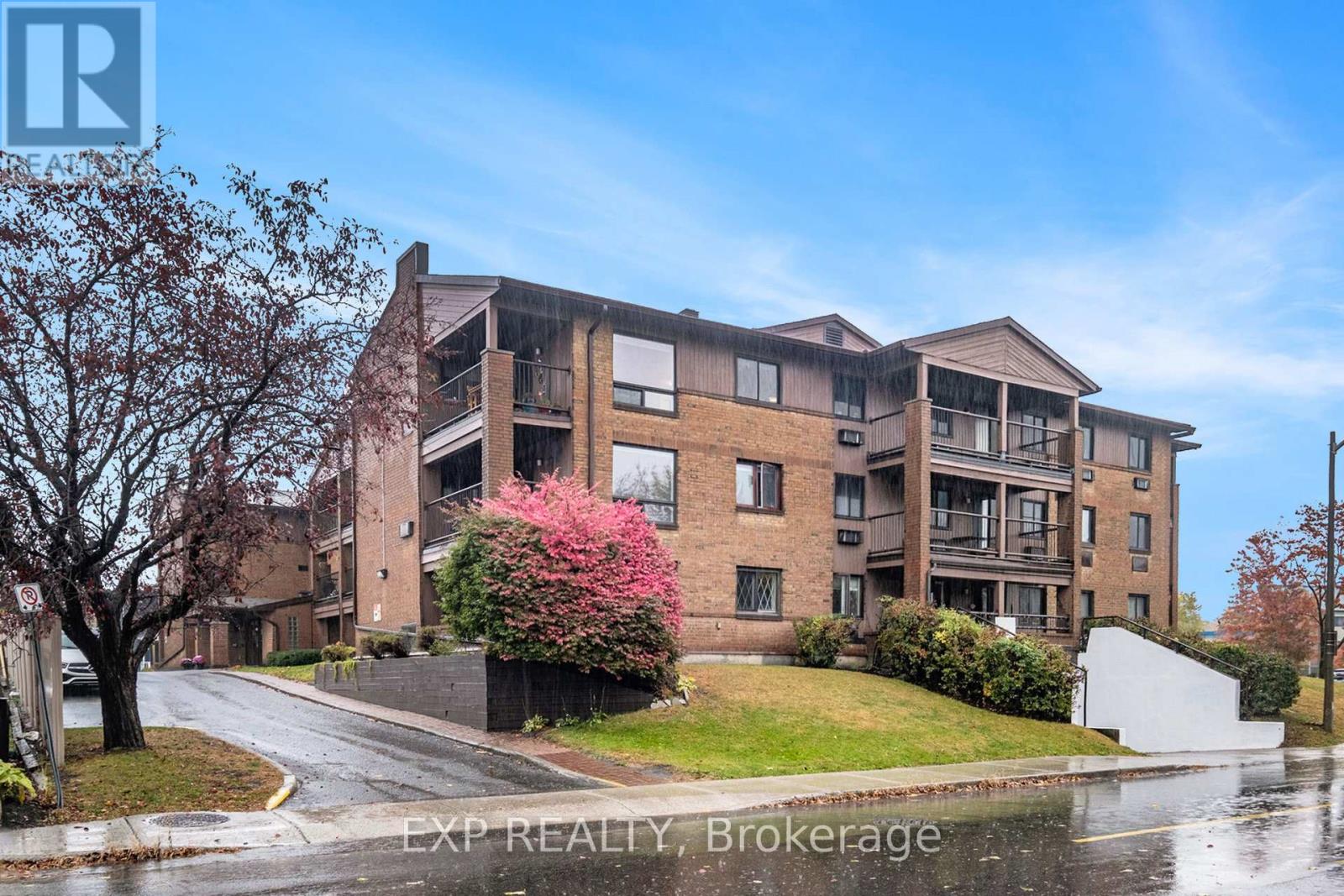 309 - 316 Savard Avenue, Ottawa, Ontario  K1L 7S2 - Photo 2 - X12728314