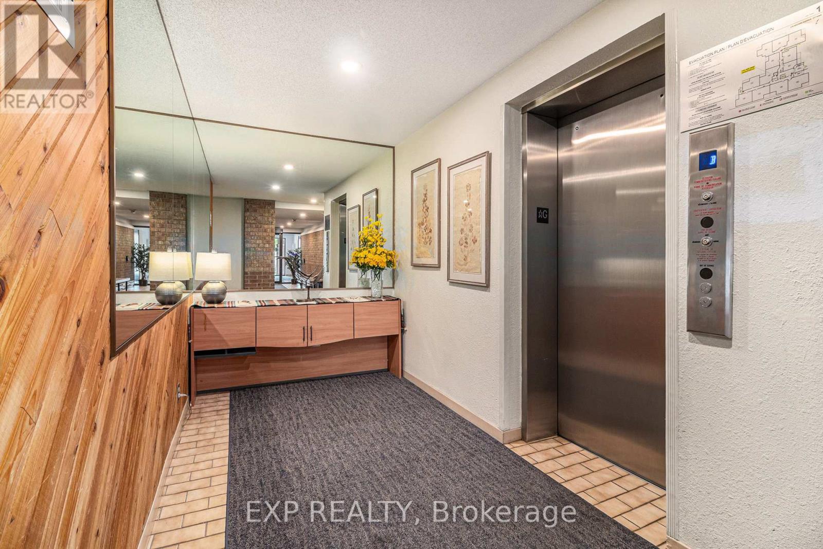 309 - 316 Savard Avenue, Ottawa, Ontario  K1L 7S2 - Photo 4 - X12728314