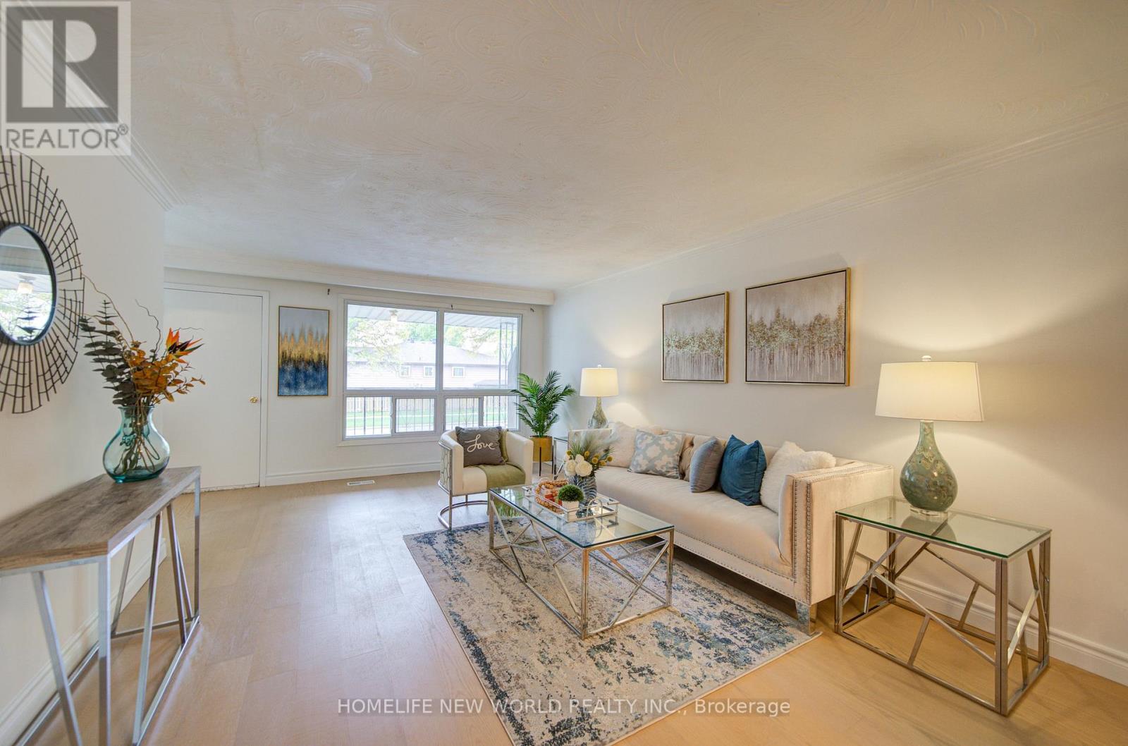 86 TUSCARORA DRIVE, Toronto, Ontario