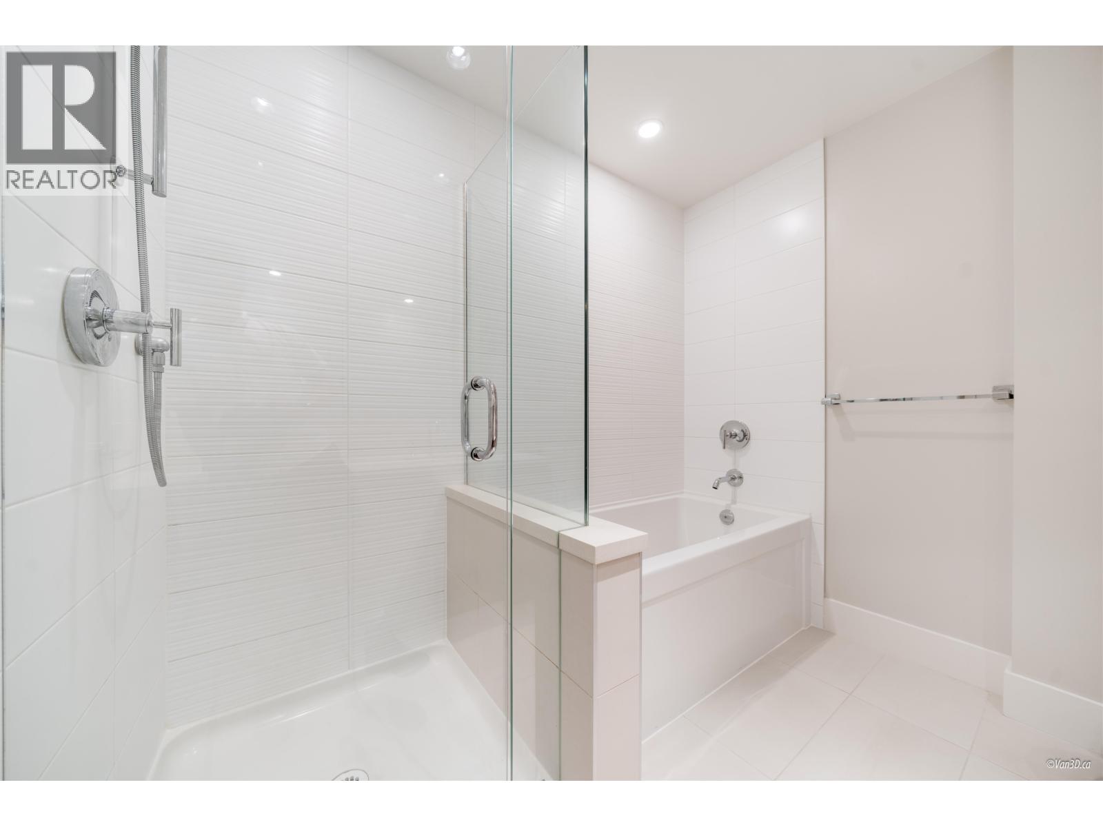 111 3606 Aldercrest Drive, North Vancouver, British Columbia  V7G 0A3 - Photo 16 - R3082863