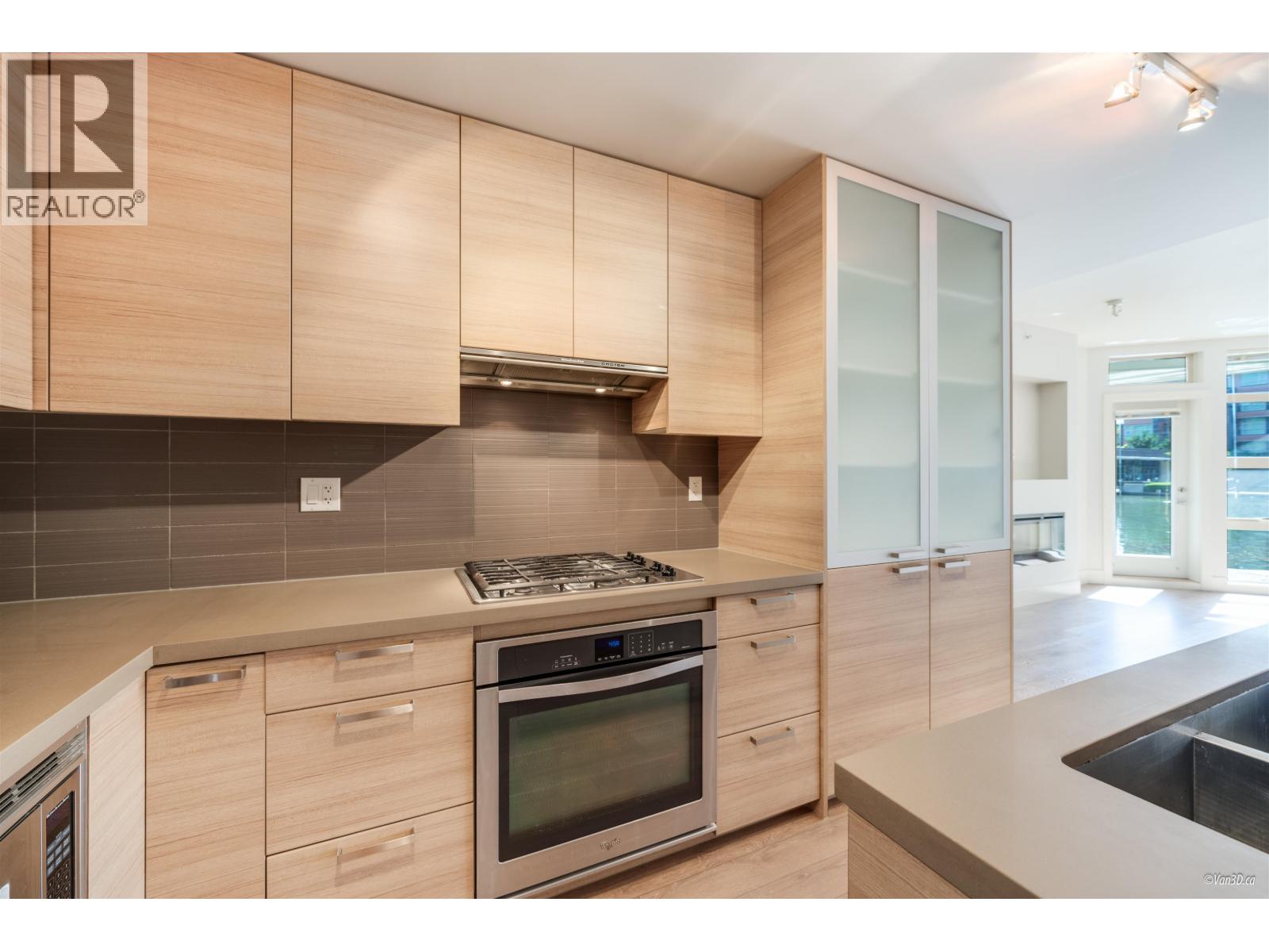 111 3606 Aldercrest Drive, North Vancouver, British Columbia  V7G 0A3 - Photo 13 - R3082863