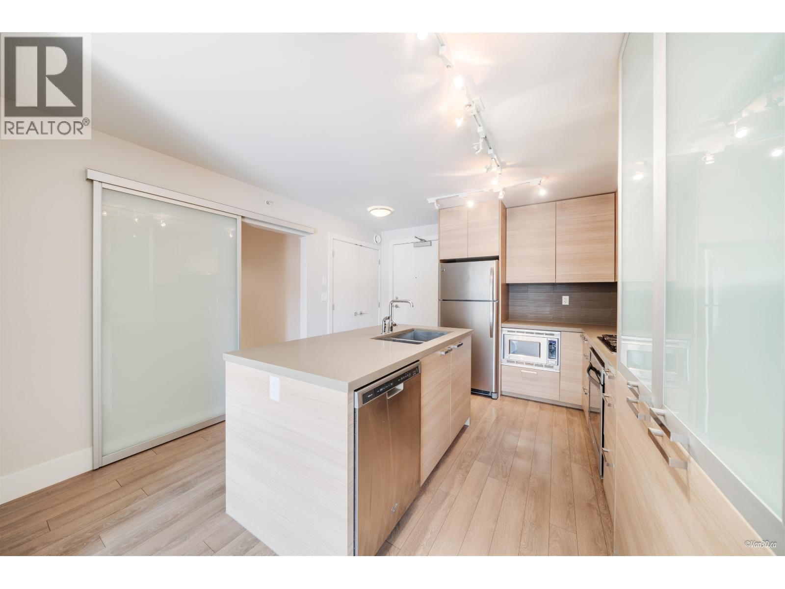 111 3606 Aldercrest Drive, North Vancouver, British Columbia  V7G 0A3 - Photo 9 - R3082863