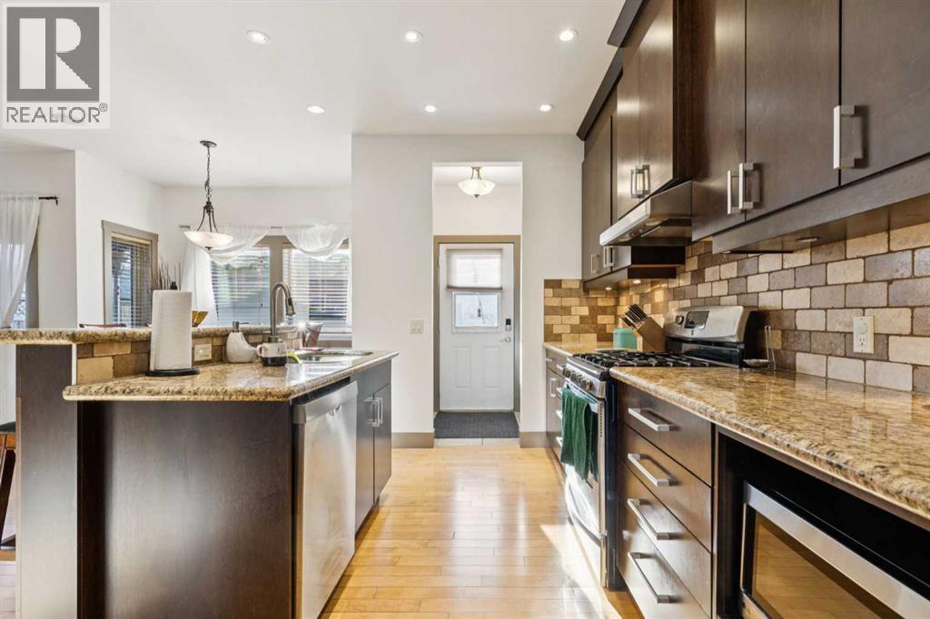 1827 Westmount Road Nw, Calgary, Alberta  T2N 3M6 - Photo 2 - A2280605