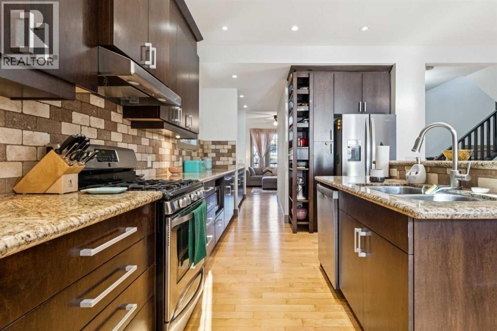 1827 Westmount Road Nw, Calgary, Alberta  T2N 3M6 - Photo 3 - A2280605