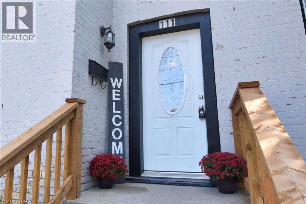 111 Drummond Street, Brantford, Ontario  N3S 5Z9 - Photo 3 - 40796787