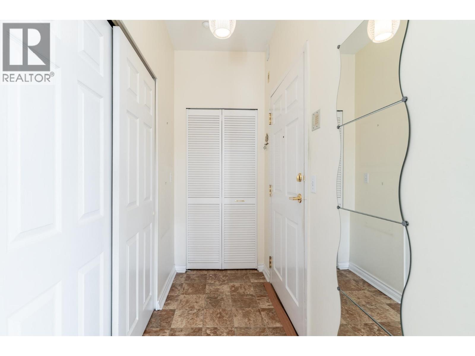 401 25 Richmond Street, New Westminster, British Columbia  V3L 5P9 - Photo 32 - R3072211