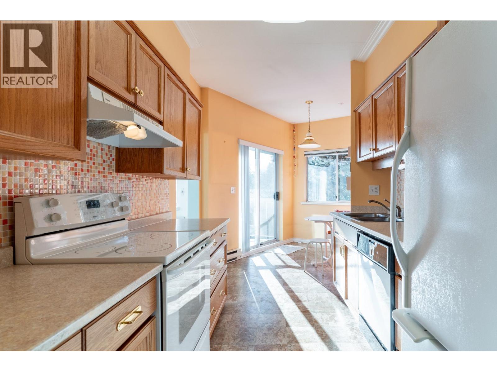 401 25 Richmond Street, New Westminster, British Columbia  V3L 5P9 - Photo 12 - R3072211