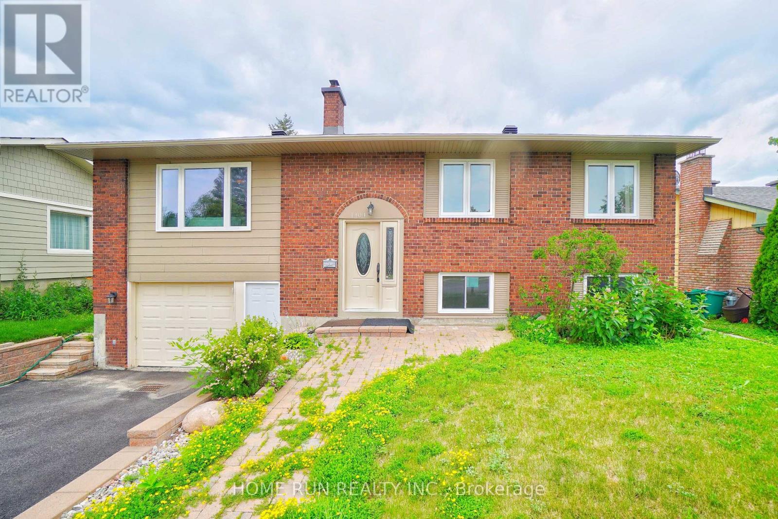 1104 Plante Drive, Ottawa, Ontario  K1V 9E7 - Photo 2 - X12728328
