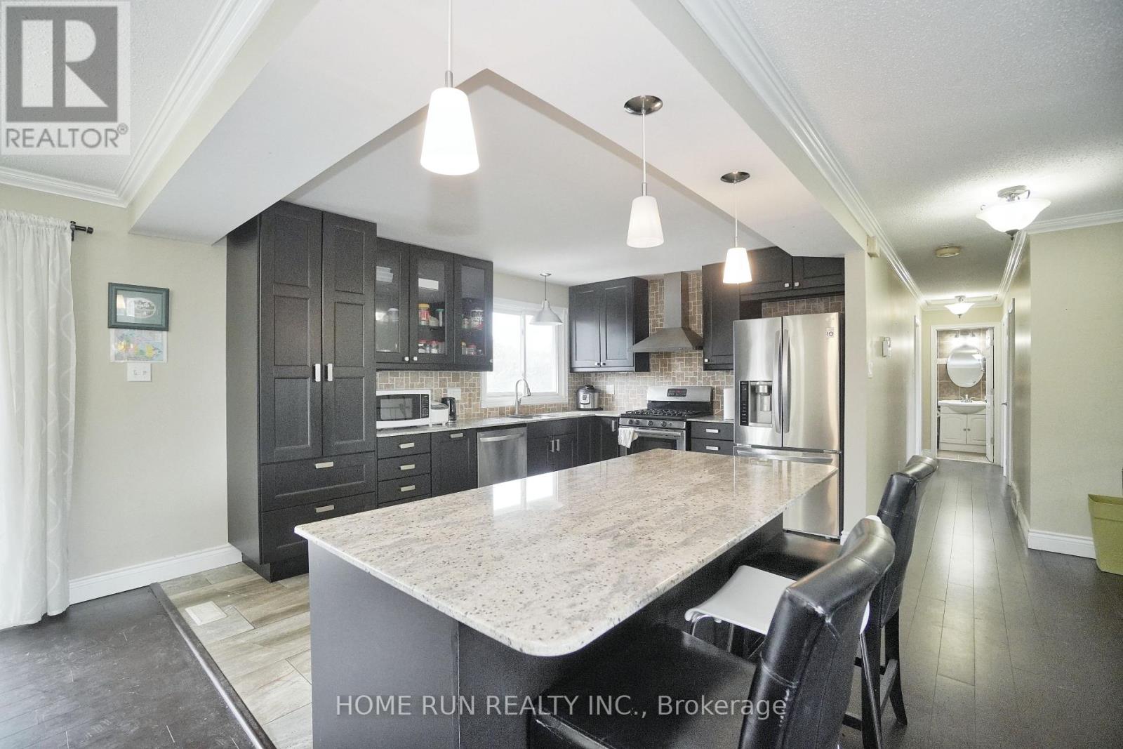 1104 Plante Drive, Ottawa, Ontario  K1V 9E7 - Photo 6 - X12728328