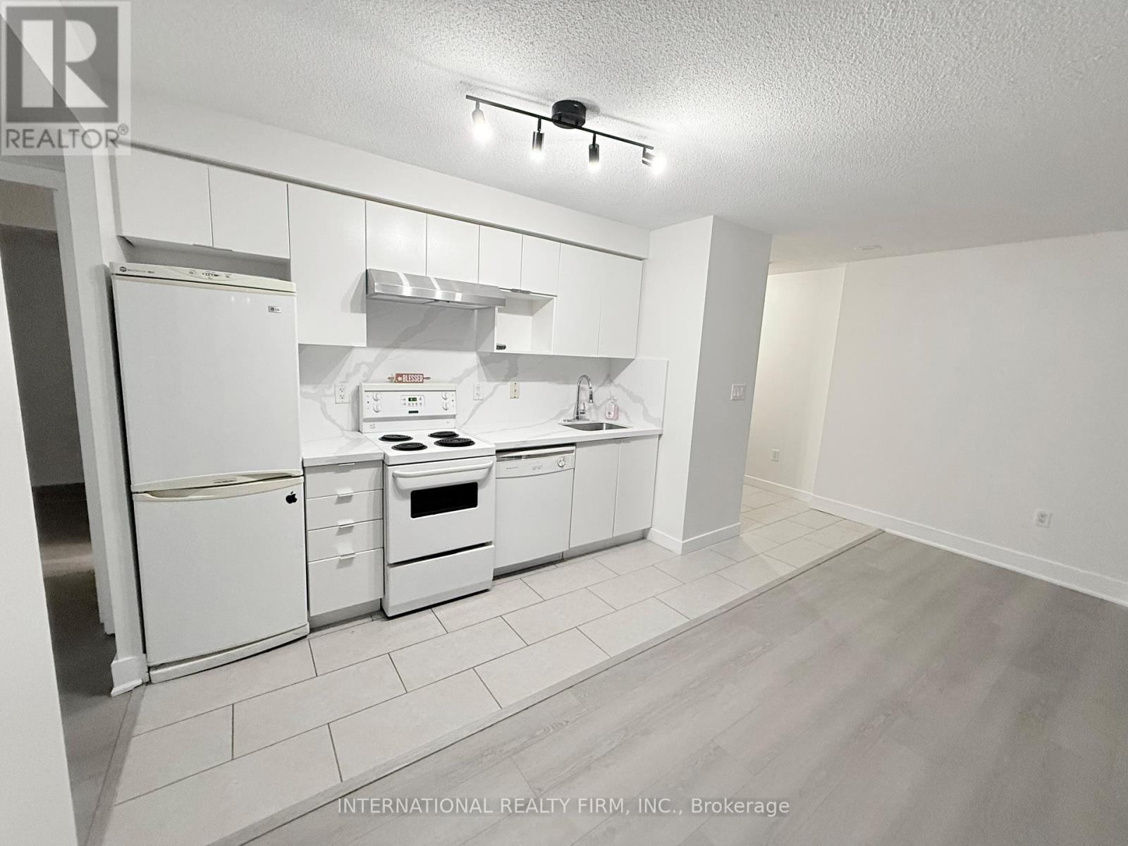 3006 - 15 Fort York Boulevard, Toronto, Ontario  M5V 3Y4 - Photo 11 - C12685330