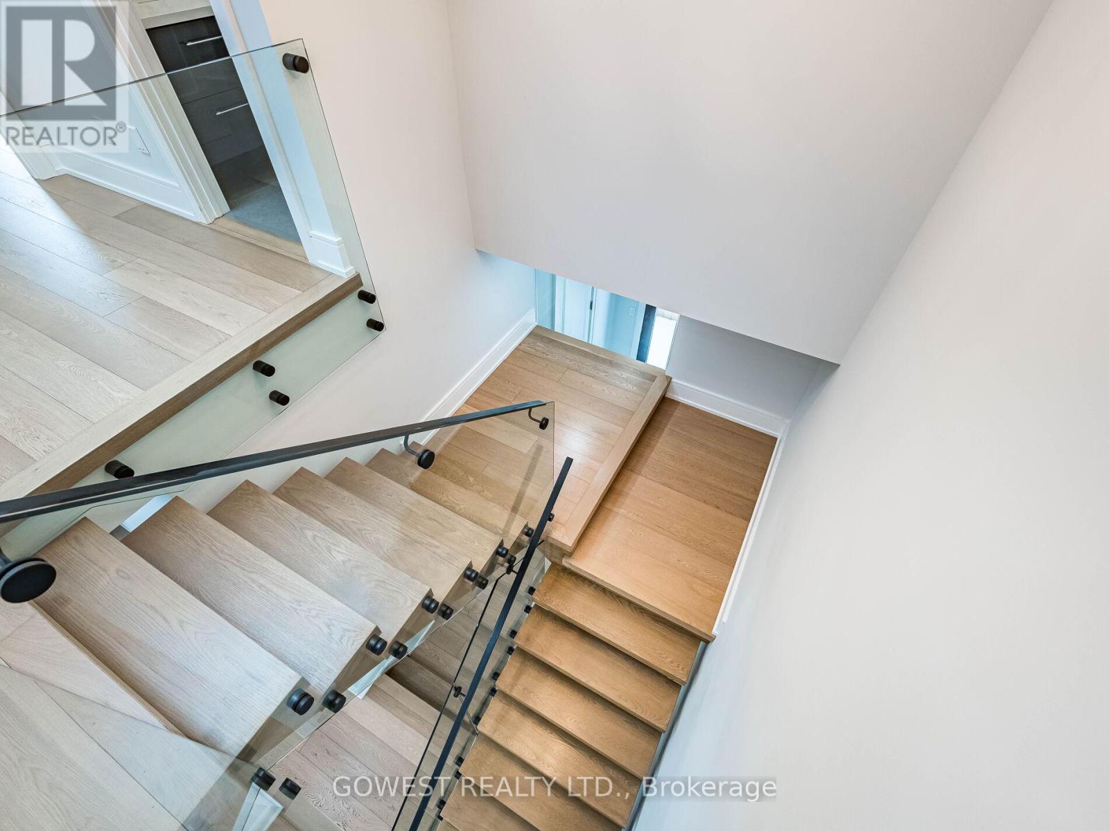 402 Niar Avenue, Mississauga, Ontario  L5G 1W3 - Photo 24 - W12728338