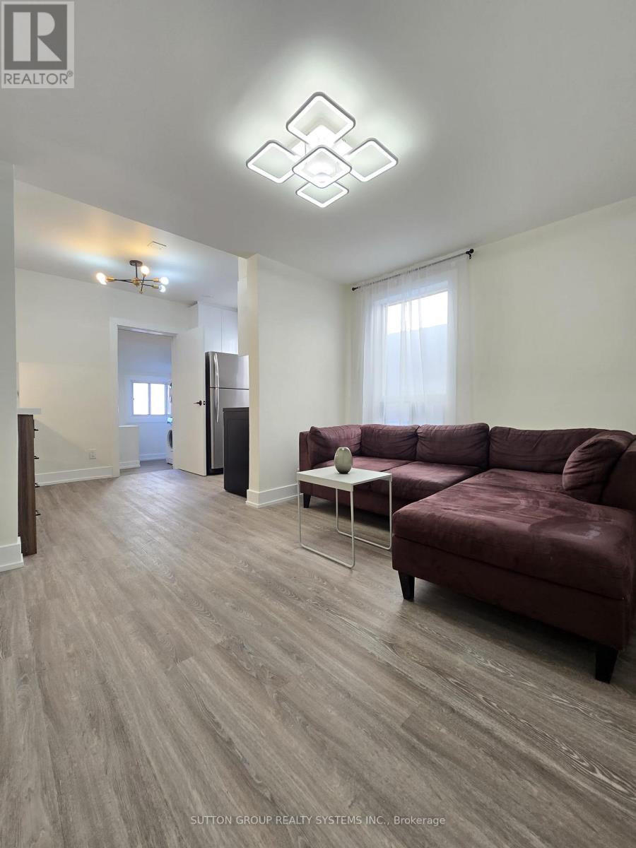 2 - 2886 Lake Shore Boulevard W, Toronto, Ontario  M8V 1J1 - Photo 4 - W12728350