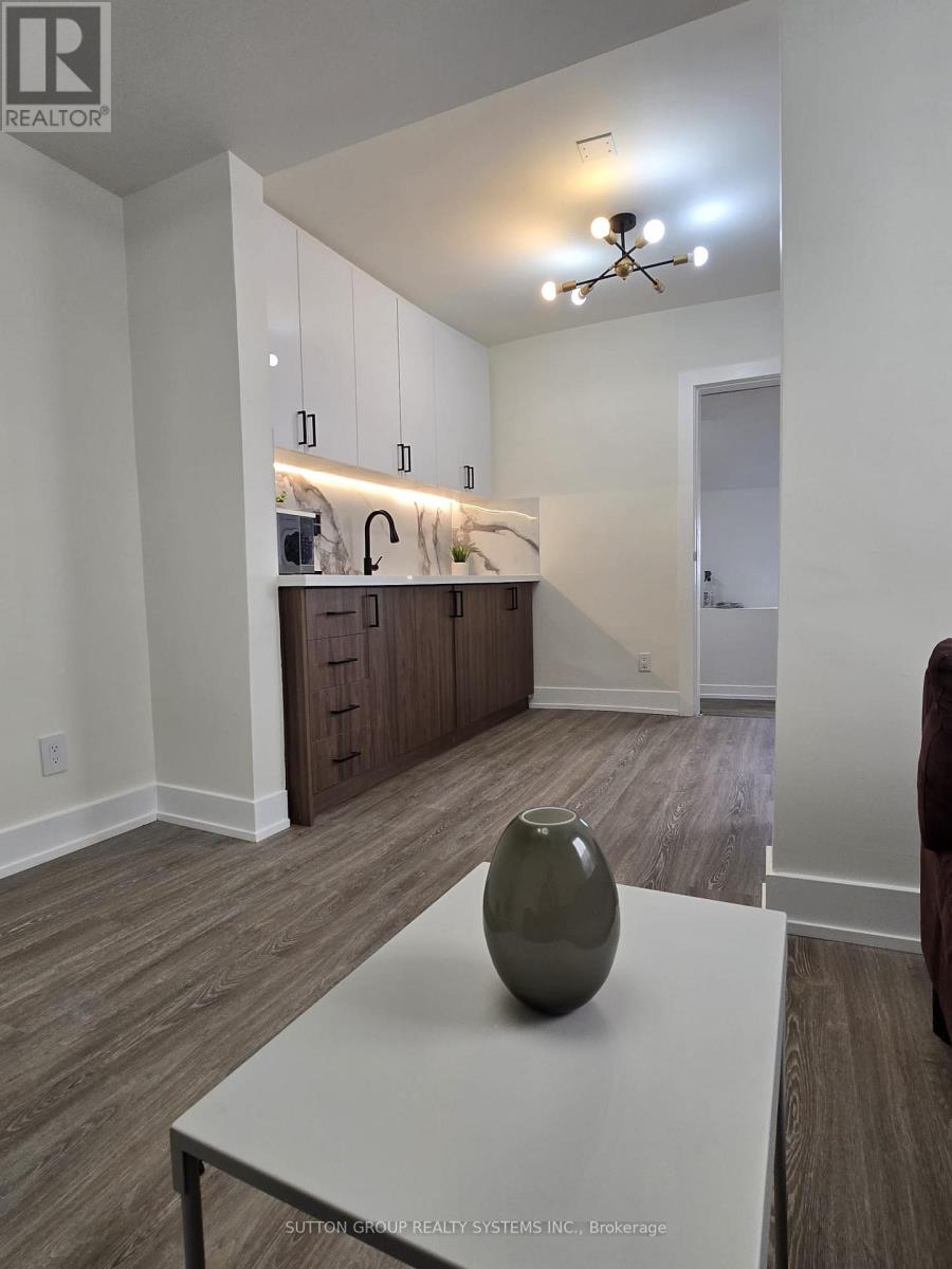 2 - 2886 Lake Shore Boulevard W, Toronto, Ontario  M8V 1J1 - Photo 7 - W12728350