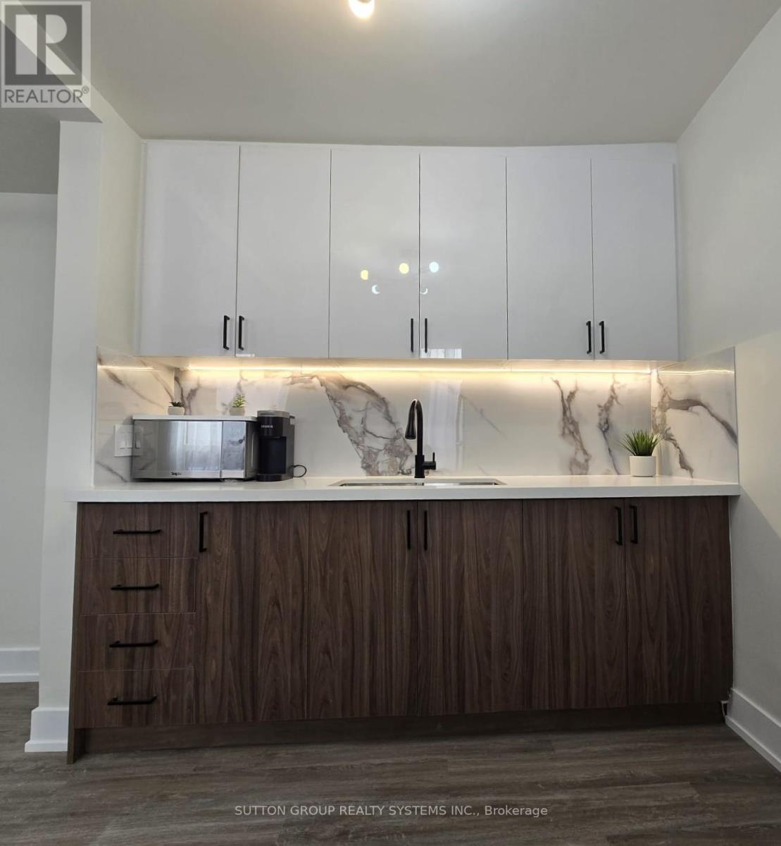 2 - 2886 Lake Shore Boulevard W, Toronto, Ontario  M8V 1J1 - Photo 8 - W12728350